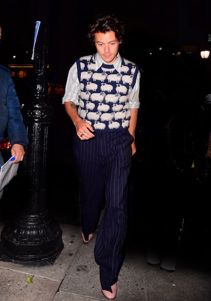 I wonder if Harry Styles knows how many people are tuned into his fashion.