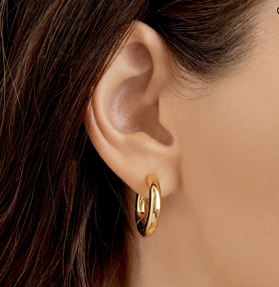 Your everyday staple. I wear these earrings every day for a bold yet classic look!