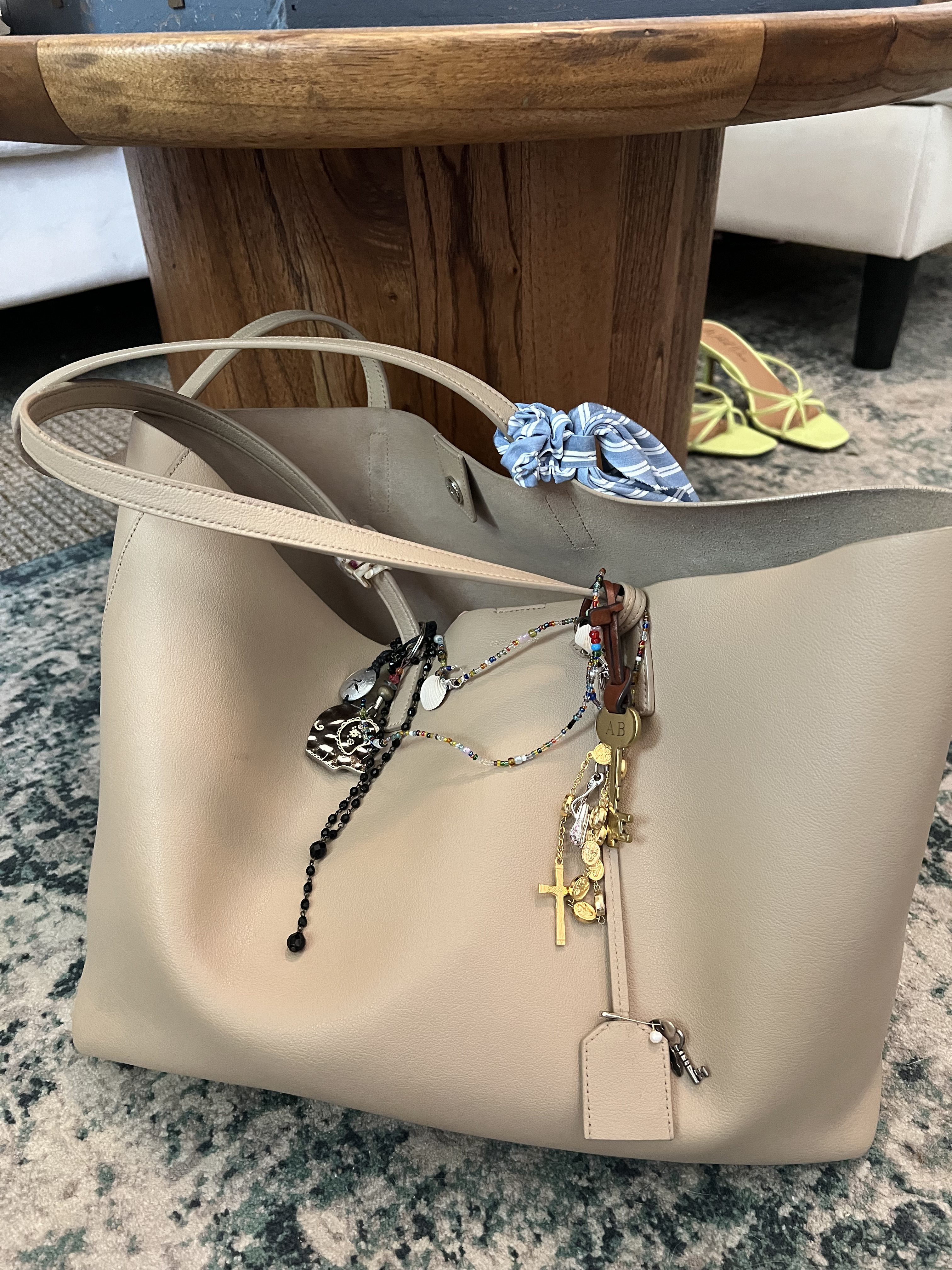 What's inside Jane Birkin's Birkin bag? 